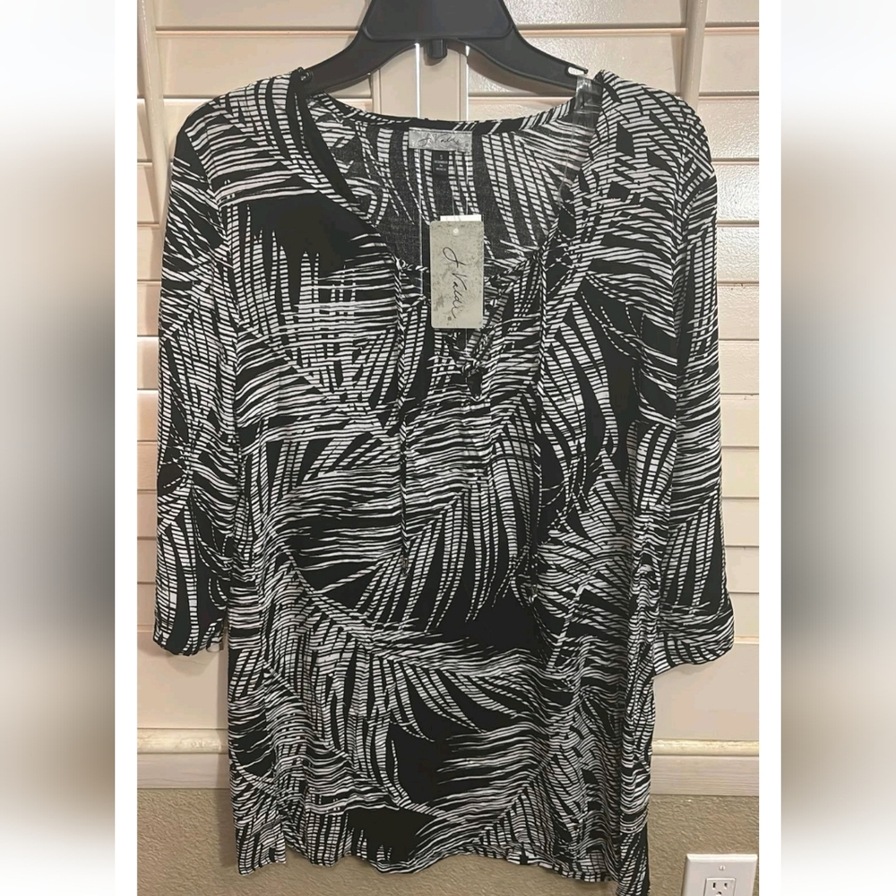 Black and White Tropical Leaf Swim Cover-Up - Picture 2 of 2